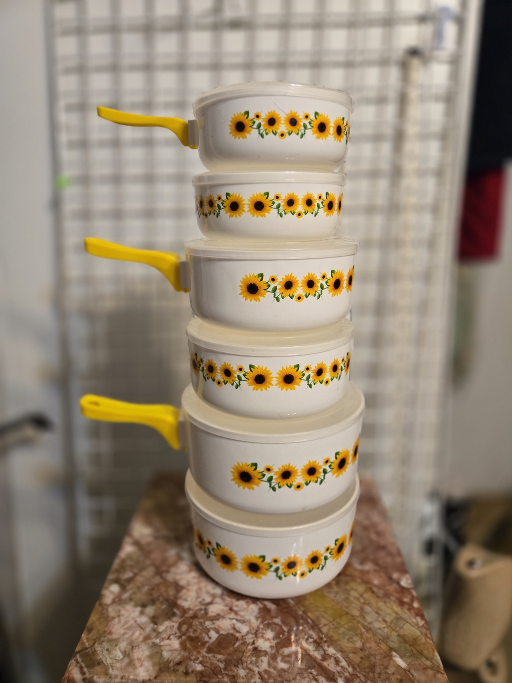 Sunflower Messing Bowls Set Of 6 with Yellow Handles